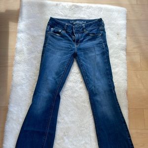 Women’s American Eagle blue jeans, size 8